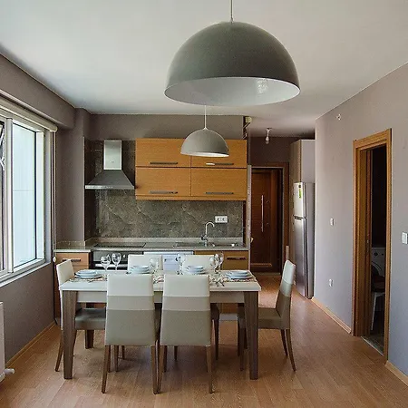 Academia Lejlighedshotel