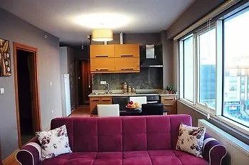 Academia Aparthotel