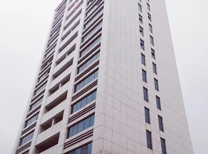 Academia Aparthotel 3*