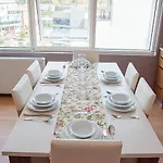 Apart-hotel Academia 3*