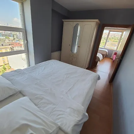 Apart-hotel Academia 3*