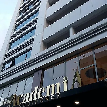 Academia 3*