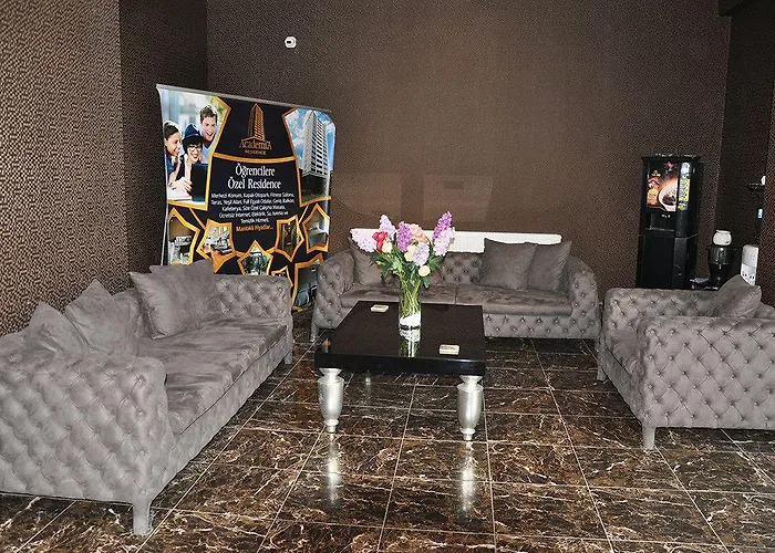 Academia Aparthotel 3*